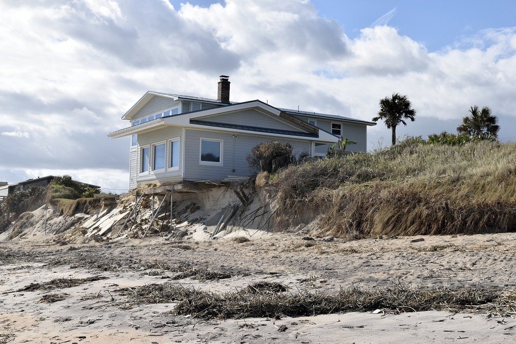 beach-erosion-hurricane-matthew-damage-travel-vacation-026058-1024